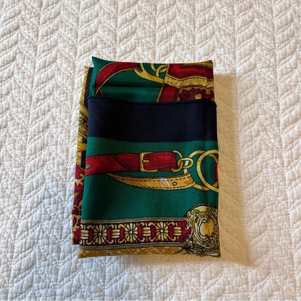 Vintage Square Gold Luxury Hardware Print Pattern Scarf 30" x 30" - Picture 11 of 13